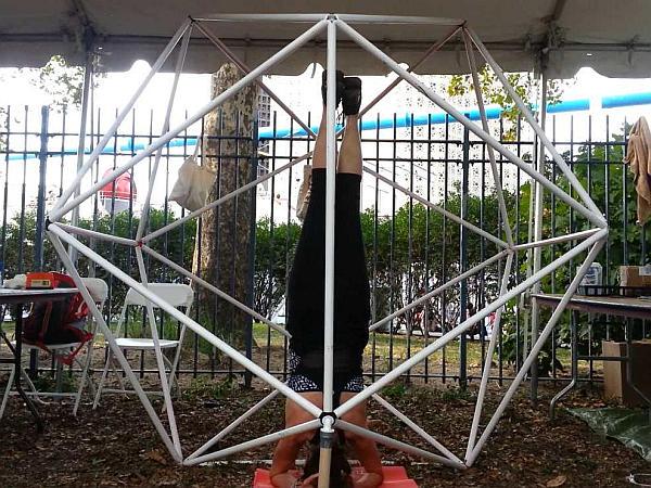 daniela_bertol's tweet photo. The #MovementInfrastructure at #MakerFaire #moving and practicing #yoga in the #LabanIcosahedron http://t.co/rgndoszhiR