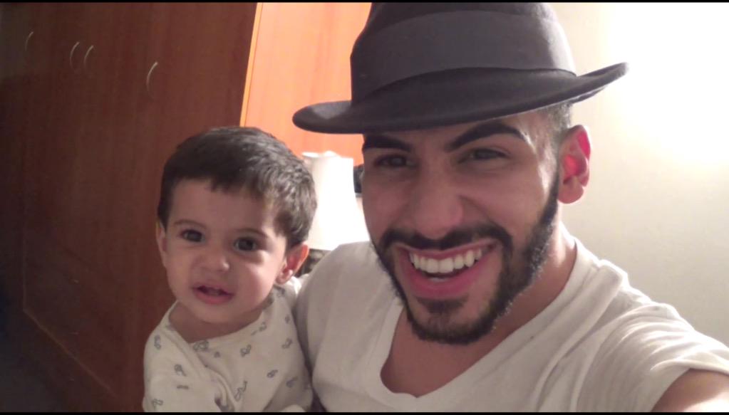 Zinaaa_2000's tweet photo. @omgAdamSaleh Awww Mohsin is so sweet ๐ญโค๏ธ little Adam๐๐ #GapBoy #adoomy #4everAdoomy #loveyouadam ๐๐โจ๐ http://t.co/n9uEZxZGmW