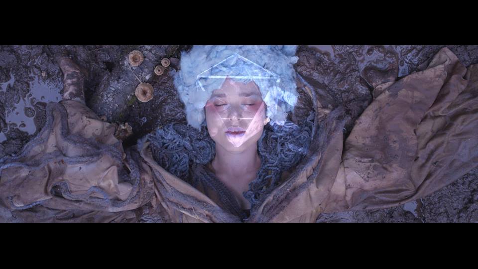 zzkrecords's tweet photo. We're premiering @nicolacruzz 1st music video (and it's AMAZING) very soon! Wait for it ...
#Colibria #PrenderElAlma http://t.co/F8R7sNvkrh