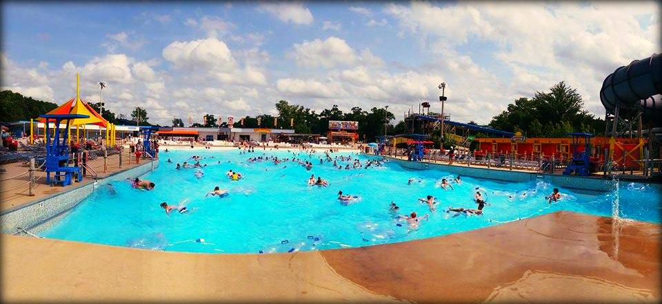 NoahsArkWaterpk's tweet photo. #WavepoolWednesday is BACK! Enjoy this memory of Big Kahuna from the #BestSummerEver http://t.co/FzL44wAZTZ