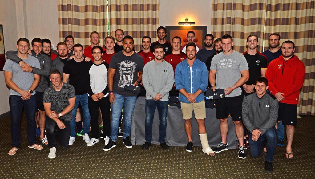 LeighHalfpenny1's tweet photo. Huge honour to have presented the boys with their jerseys along with @rhyswebb9 for tomorrow's game @WelshRugbyUnion http://t.co/n6QVwzzGgf
