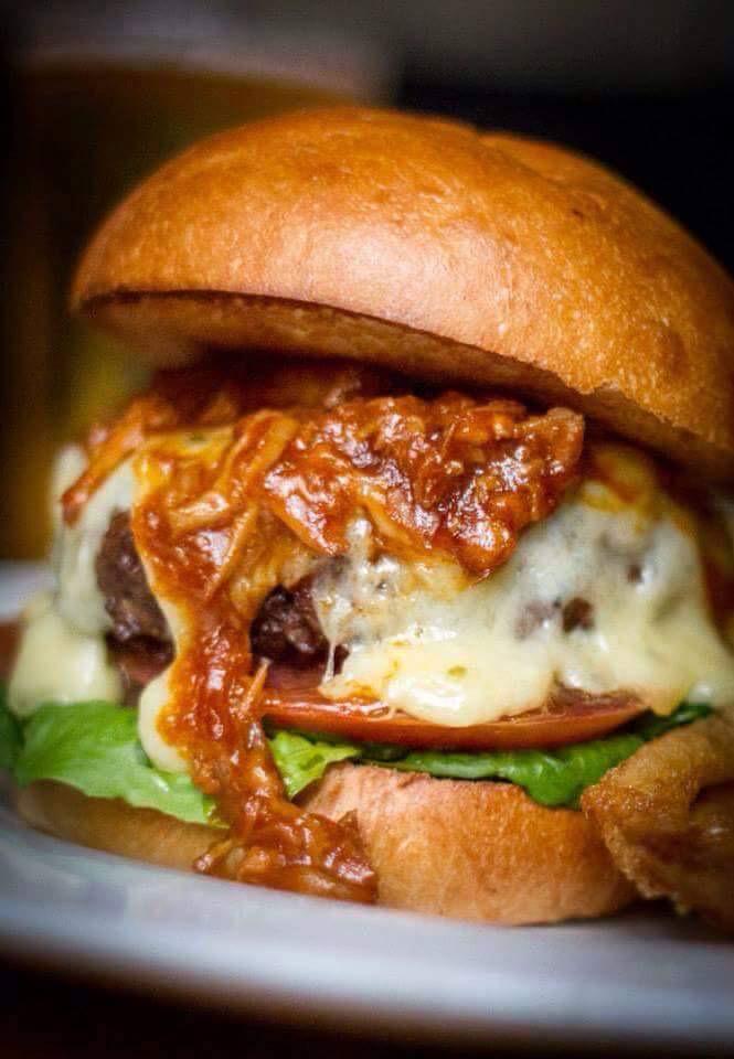 walmercastlew11's tweet photo. #BugerNight Wednesday is tonight! Come join us for one of our delicious burgers and great beverages! It's only Β£9!!! http://t.co/gwxSukM6If