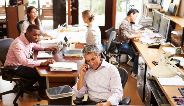 CNNBusiness's tweet photo. 5 workplace trends that are making your job harder
http://t.co/b6R4JeaxUW via @AOL http://t.co/65ZB0bUX3G