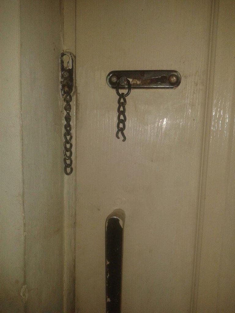 tag2tech's tweet image. it's not every night u find a theaf in ur house