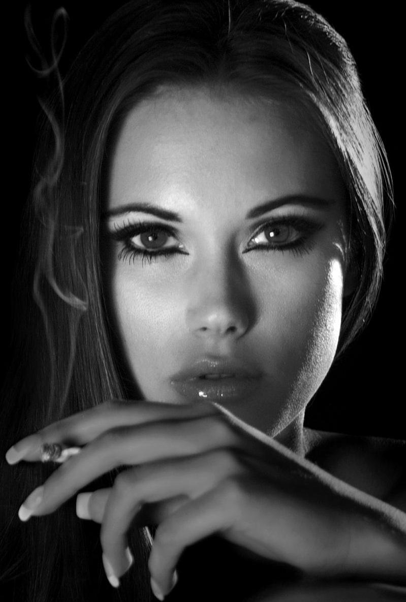 ledgh's tweet photo. y  #emoNaked #alt http://t.co/muVWmKd3Hj