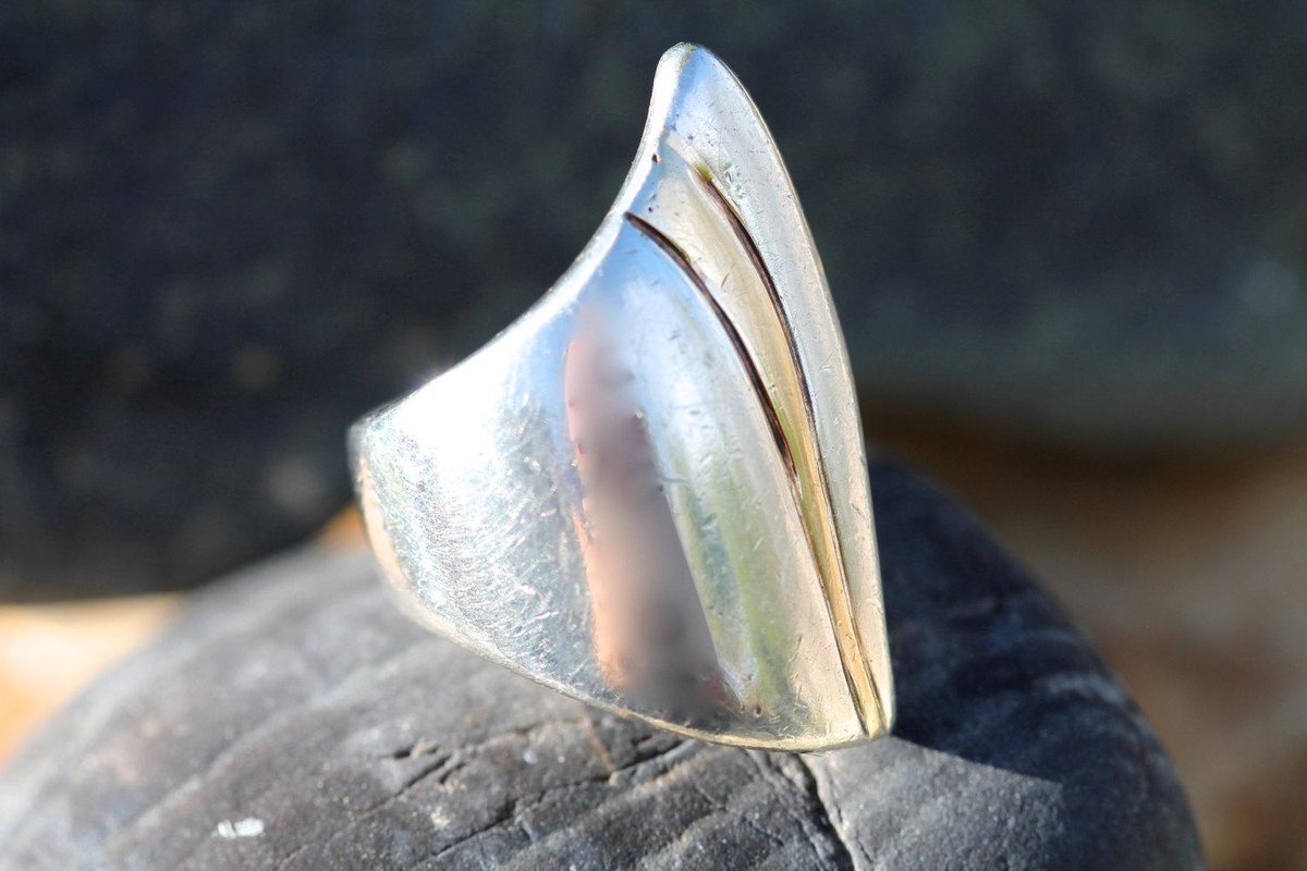 yourgreatfinds's tweet photo. Ring Sale Now Sterling Silver & 14k Gold Ring Kabana http://t.co/wVHoBET5B2 #yourgreatfinds #AbstractRing http://t.co/tFfF3CZqSl