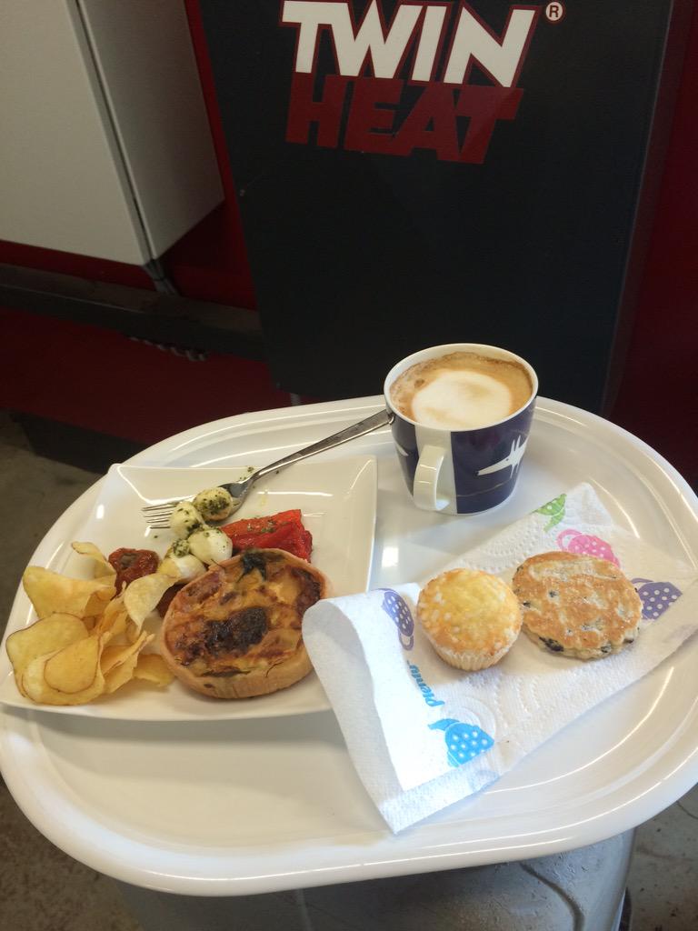 If you think you could provide lunches like this, then you could be eligible to be a Twinheat customer. 😉