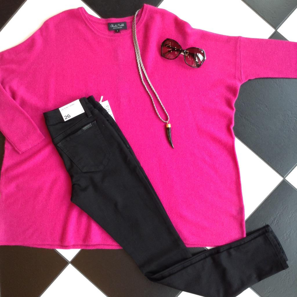 monkeesofmtbrk's tweet photo. Black jeans and oversized sweaters are always a good idea! #MonkeesofMountainBrook http://t.co/c98BmcALkv