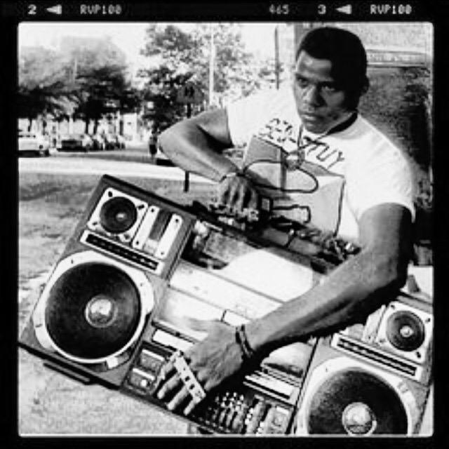tompauldavis's tweet photo. Another sick film and character "Radio Raheem" #lovehate #dotherightthing @SpikeLee #cinema #brooklyn http://t.co/Gu17Hl7vtA
