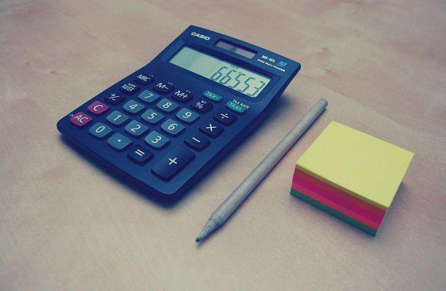 BorrowizeDotcom's tweet photo. Our redesigned #loan and #creditcard calculators are up! Check them out to save! #borrowize http://t.co/eXhOCcXhtW http://t.co/2llB64lfYs