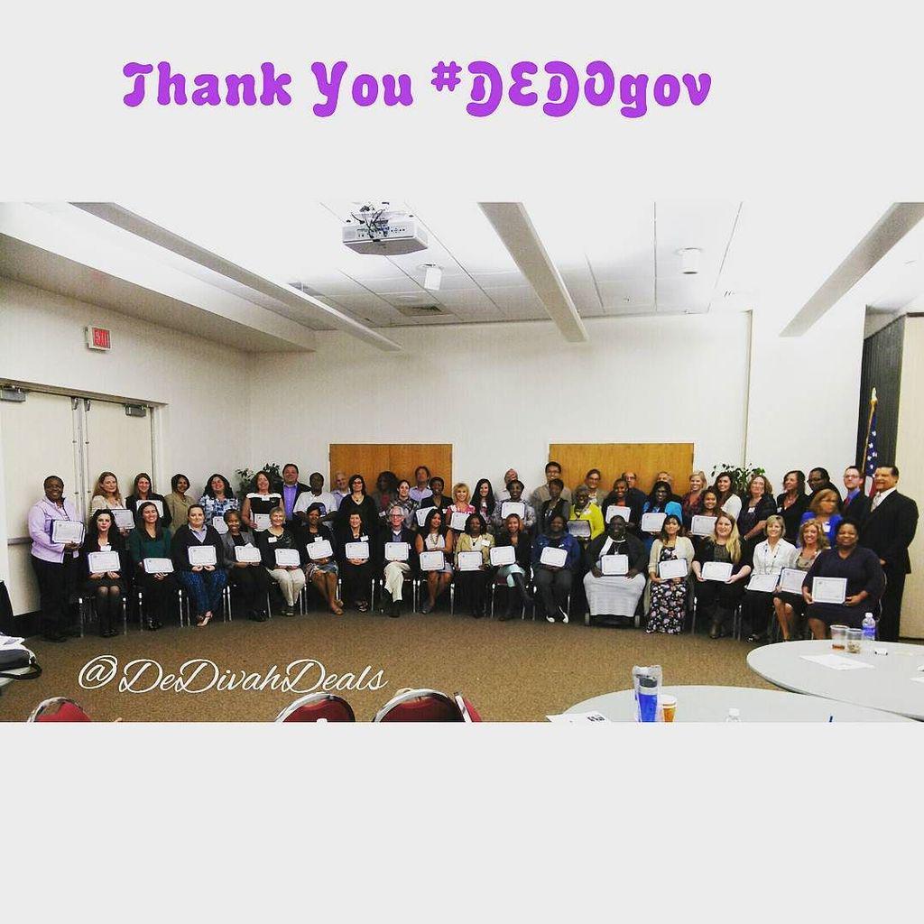 DelawareBlogger's tweet photo. Participants of 2Day #ecommerceworkshop #DEDOgov #socialmediamarketing #DelawareBlogger http://t.co/HXGoB3HyN7 http://t.co/0Y9rDDOU1R