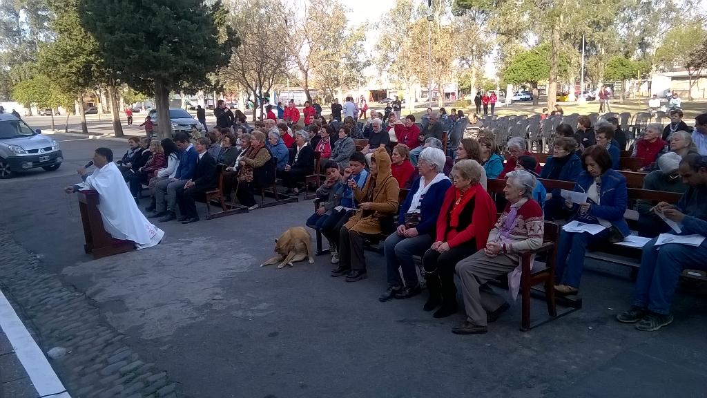 gusazize's tweet photo. @MSBRUSSINO @cossarmarcelo en la capilla del San Jerónimo http://t.co/4WwfONaQAK