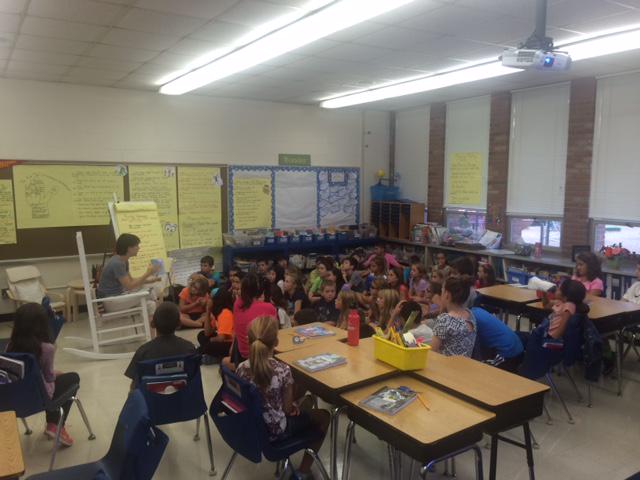 MissNienhouse's tweet photo. 4th graders come together to enjoy a read aloud about the Lenape!
@Grade4Spada @Sternfeld4 @WPSSicomac http://t.co/ndCRvA3pGS