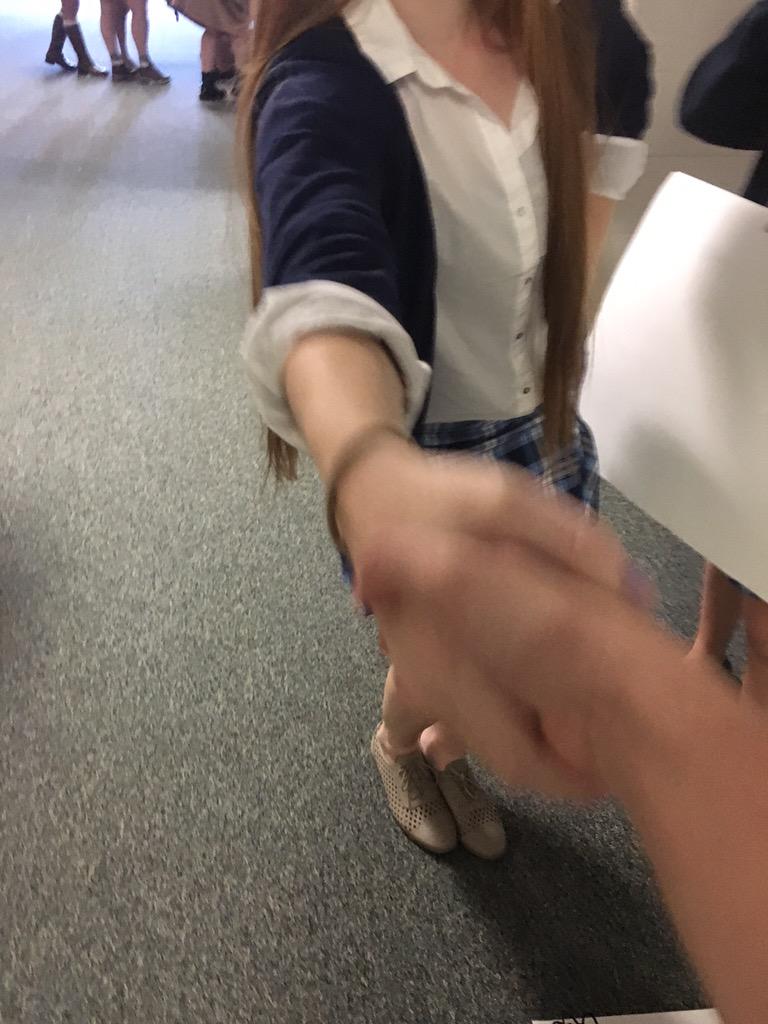 ahunterjean's tweet photo. 100 retweets and Kate cuts 18 inches off her hair @kateandrews4 http://t.co/fXB2o5MtJq