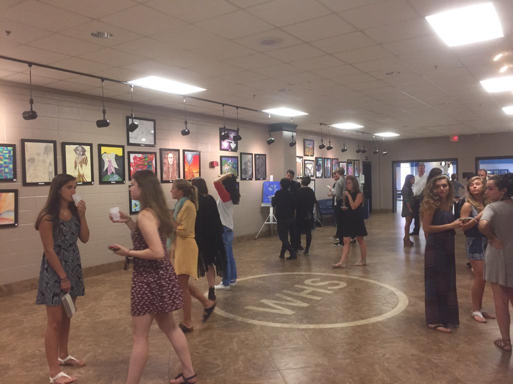 waltonNAHS's tweet photo. Artist Emulation Gallery #NAHS #livetweeting @walton_art http://t.co/7uMTgcLl78