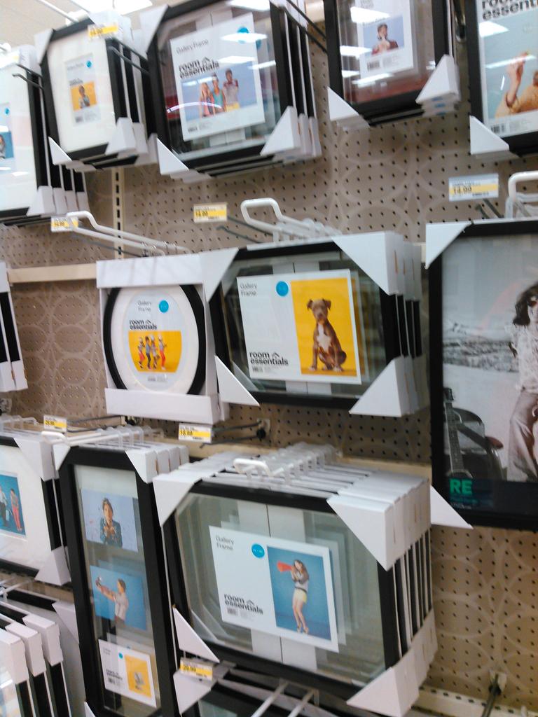 planogodess's tweet image. #labelhack  Used regular pegs for the regular labels, no more picking up signs and labels that fall off. @saragrabbe