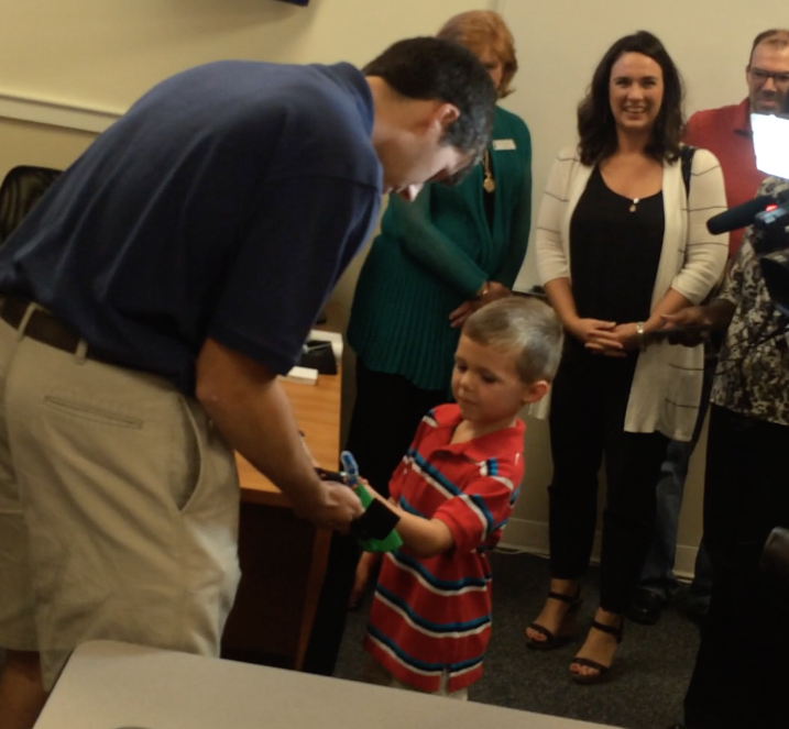 JPSentry's tweet image. Prep Uses 3-D Printing to Make Prosthetic Hand
(featuring our own Copy Editor, Matthew Clay)
jpsentry.net/337705/