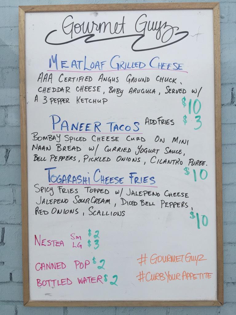 CurbYourAppetit's tweet photo. .@gastrofare (Gourmet Guyz) menu for @CurbYourAppetit at CUMIS, 151 N Service Rd, #BurlON til 8p. Support @OakvilleCL http://t.co/EaGhE1g2Gr