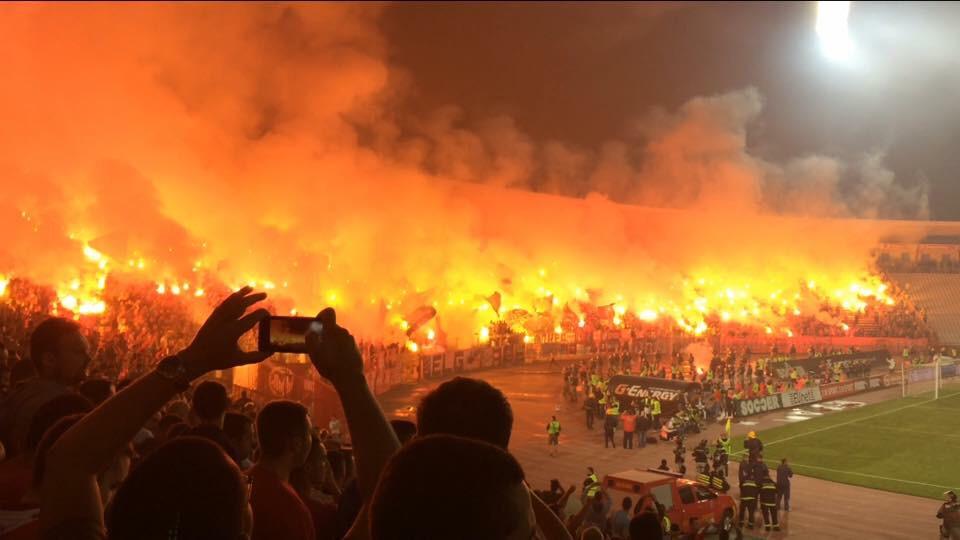 ivtsdc's tweet photo. Red Star Belgrade soccer game http://t.co/AzlsbrL8RG