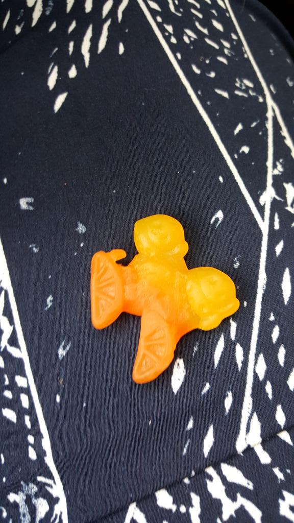 smallbutwize's tweet photo. @Welchs I found this neat two headed  airplane in my bag of gummies. Thanks for the yummy adventure! http://t.co/oqUV2XN7Ty