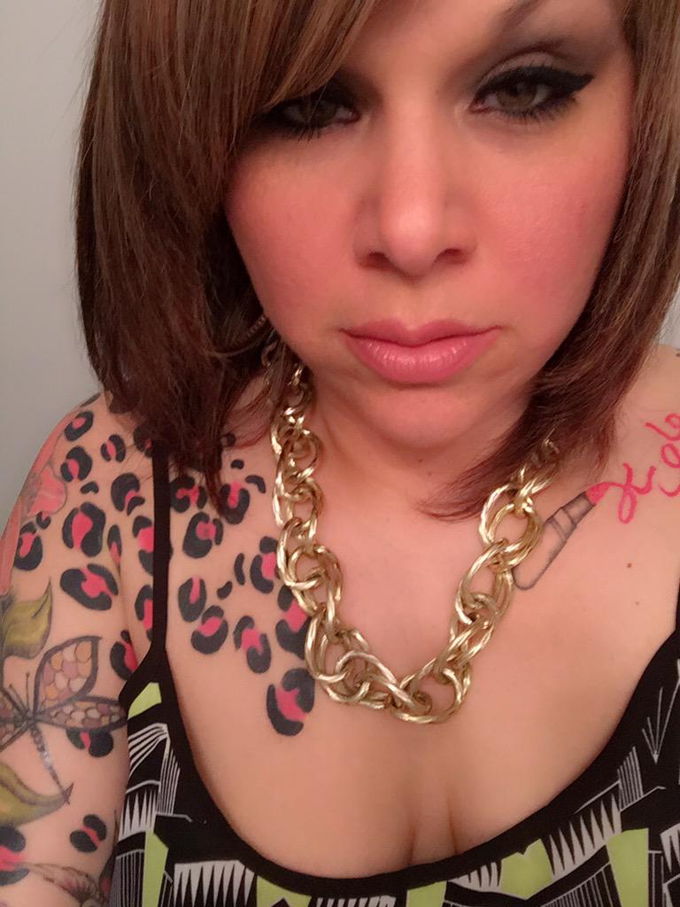 DATCHICKVBABY tweet picture