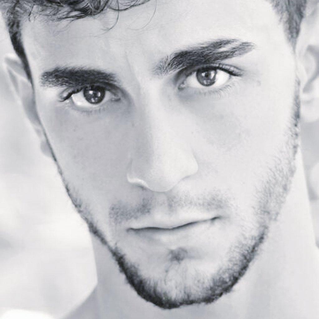 Mariajesuspt's tweet photo. Ai por diooossss!!! @CesarMateo_Web #Byb2 😍 😍 http://t.co/9meigMFe1w