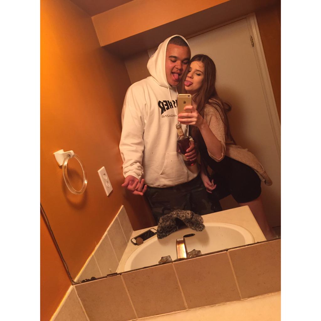 _kaylswhite's tweet image. happy birthday to my twitterless bff.. #opaandomas #wrongcar #thugwomen #captainmorgan 💘💘💘💘