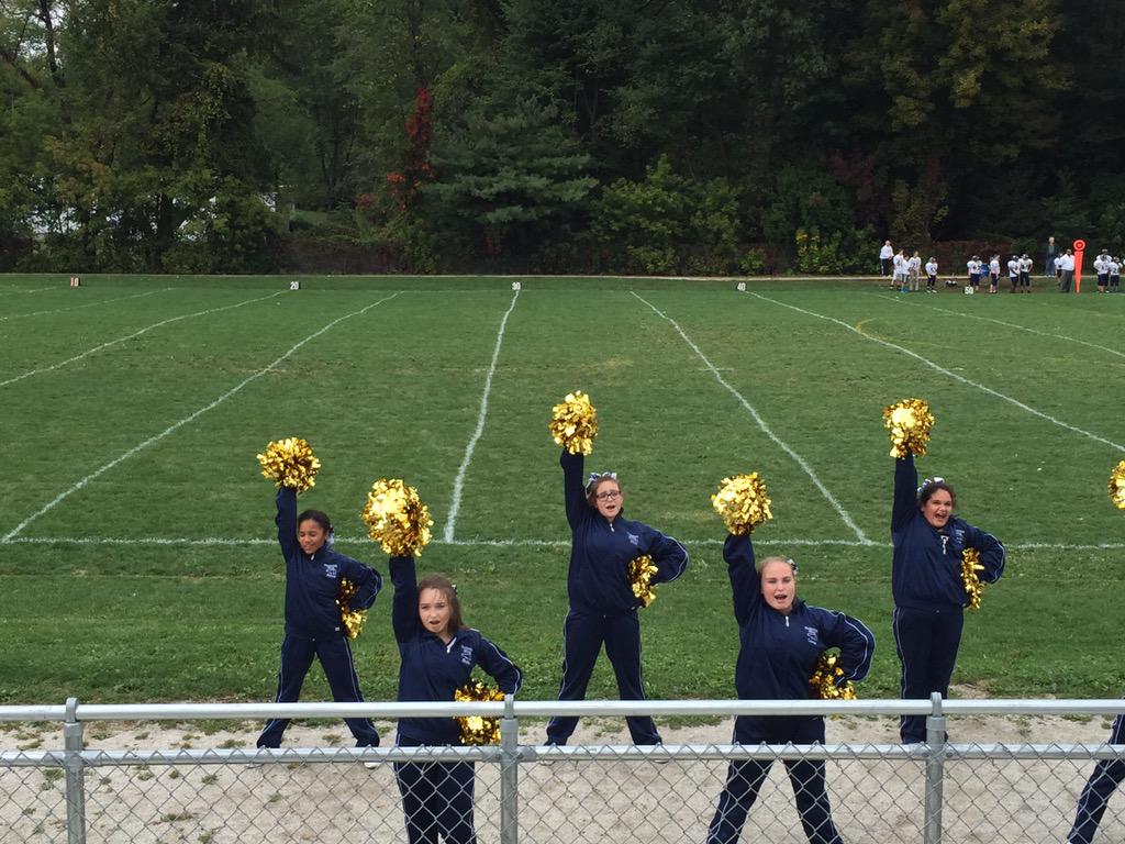 MrsBoydTMS's tweet image. Cheerleaders on fleek! #tmscheer