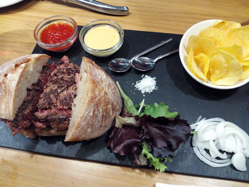 MadridSeduce's tweet photo. Hay una carta de amor a la @TabernaPedraza en el blog ¿La has leído? ---> https://t.co/MABqMSwDf4… #Madrid #foodies https://t.co/m240pUn5RM