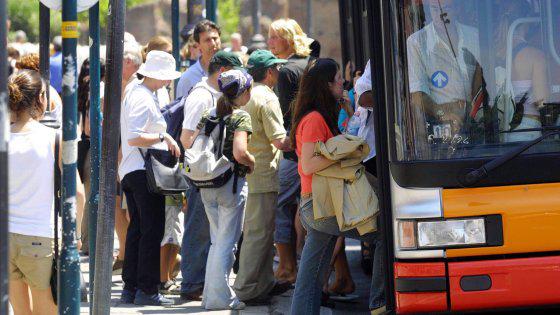 2 ottobre: Festa dei Nonni e Angeli Custodi con Sciopero Trasporti Pubblici 1 2 ottobre: Oggi Festa dei Nonni e Angeli Custodi con Sciopero Trasporti Pubblici.