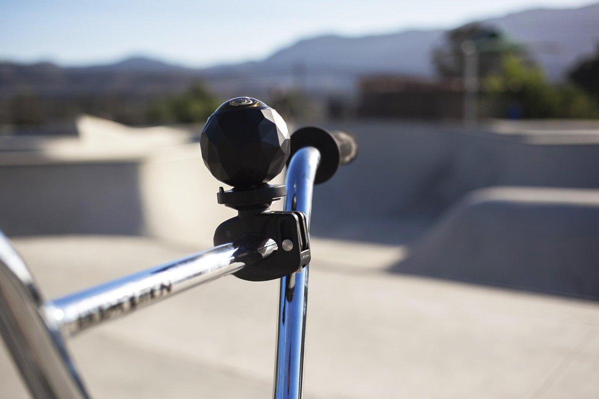 360fly's tweet photo. Share your next ride in 360° with the 360fly handlebar mount. #lifeuncropped #360degrees #handlebarmount #mounts http://t.co/kzOYbgC0br