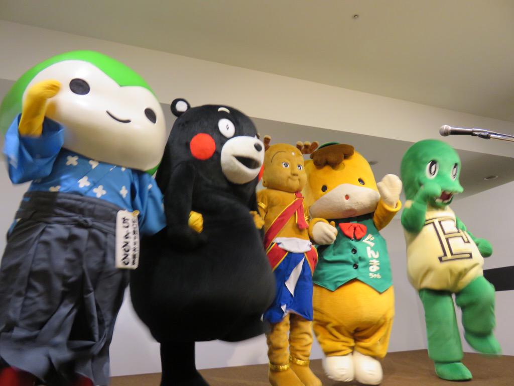 55_kumamon's tweet photo. 東京都中央区の『アンテナショップスタンプラリー』のPRにいってきたモン！ちょるる、せんとくん、ぐんまちゃん、ジュラチック ラプトといっしょだモン☆ http://t.co/80heSCiI9R http://t.co/vO9sv7wCxF