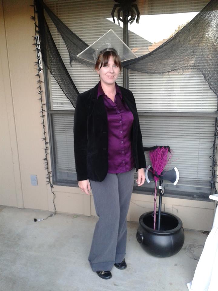 ALHogg1's tweet photo. #gndr3334 @mfaye_uta In honor of Ch8 (pg 228)  I present my 2014 Halloween costume. I went as The Glass Ceiling! :) http://t.co/QgthfWyEF3