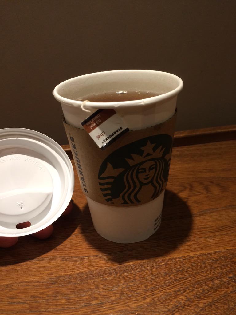 Roxyfighter's tweet photo. See, they don't double cup in @Starbucks in Japan like they do in the U.S.! So wasteful! #eco #stopdoublecupping http://t.co/Kxk5h0IXiY