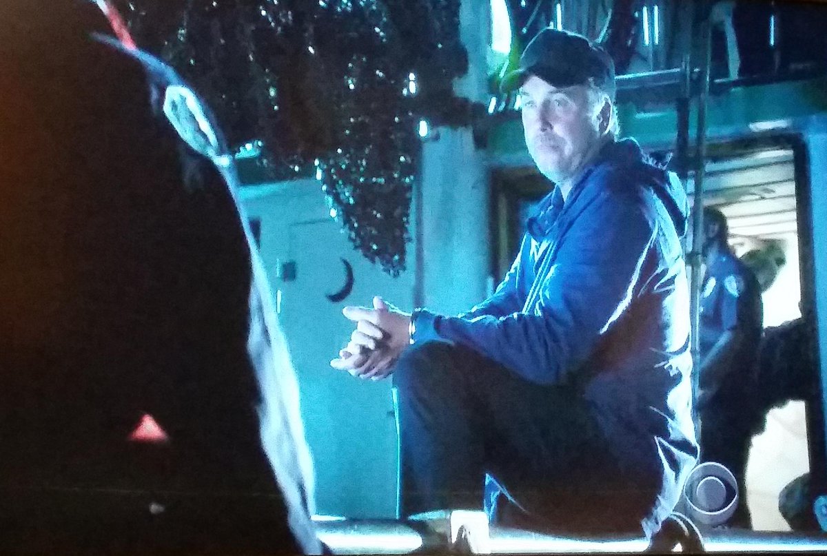 Mikey_Marx's tweet photo. Arrested Grissom is such a strange sight #CSI #CSIFinale #CSIFarewell http://t.co/IdFGipl2Aw