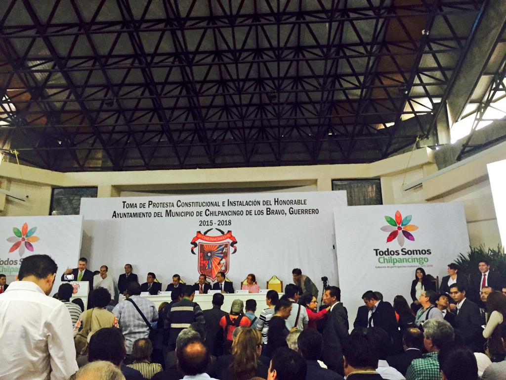 humbertodiaz22's tweet photo. Felicidades @MarcoLeyvaM presidente #TodossomosChilpancingo mucho éxito en tu encomienda! http://t.co/xrZVcRTswn