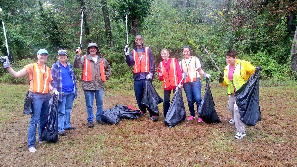 romekiwanis's tweet photo. Our first clean up on Williamson Street was a success! Thank you to everyone who was able to participate! #adoptaroad http://t.co/2SxBA88rFS