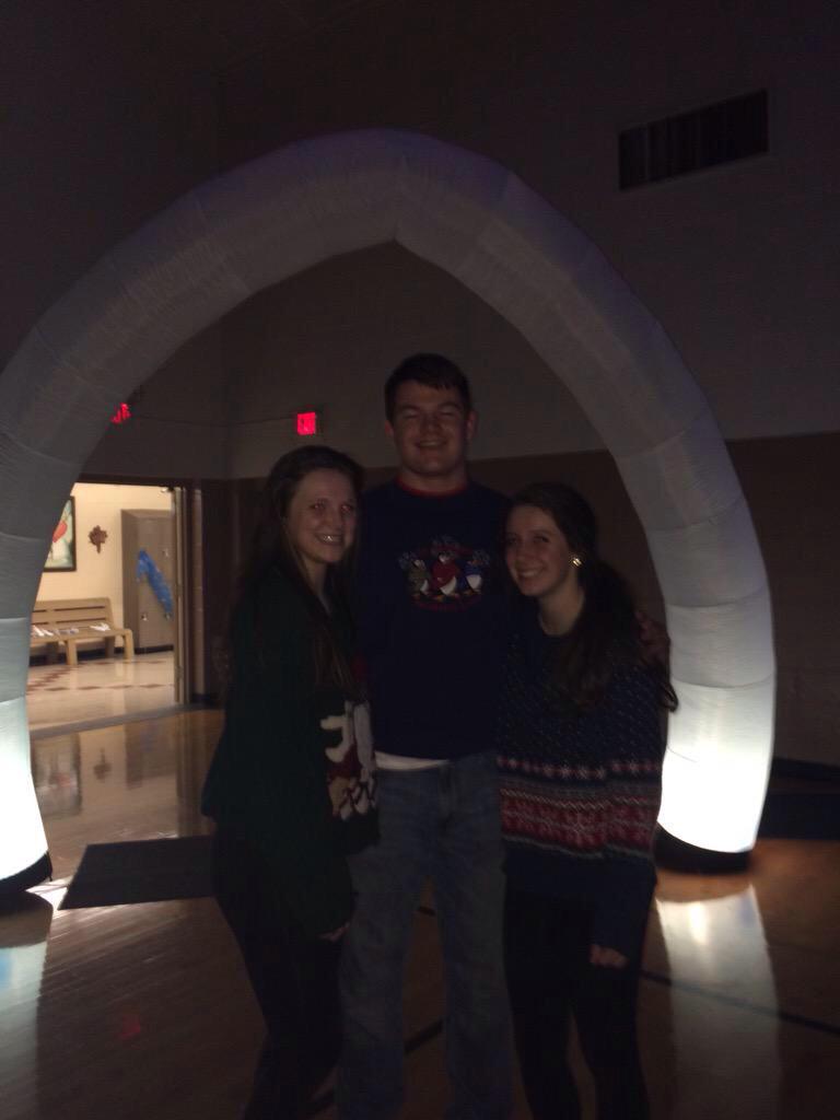 kate_caruso22's tweet image. Happy birthday to my best friend! Thanks 4⃣being the shoulder to cry on (literally) 😂love you so much 😘💙 #baecity