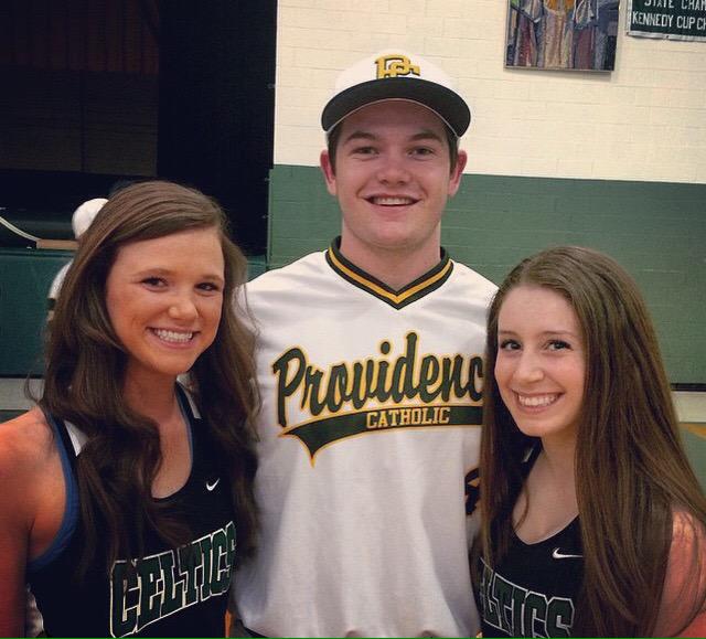 kate_caruso22's tweet image. Happy birthday to my best friend! Thanks 4⃣being the shoulder to cry on (literally) 😂love you so much 😘💙 #baecity