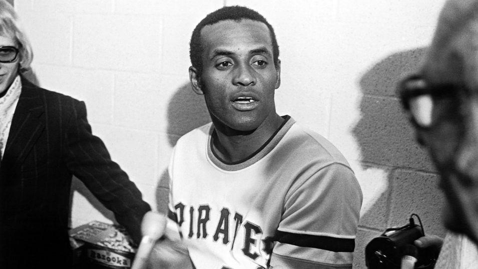 On this day in 1972, Roberto Clemente gets his 3,000th career hit 

-->foxs.pt/1VnM6qH