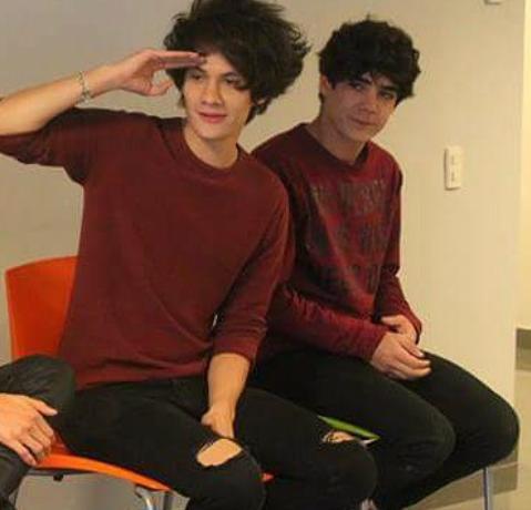 etercodergdl's tweet photo. #CD9EnPeruCom SE VEN INCREÍBLES!!!!!!!!!! 😊 ❤ @somosCD9 Los amamos!!!!! http://t.co/TmZ0sbPSbf