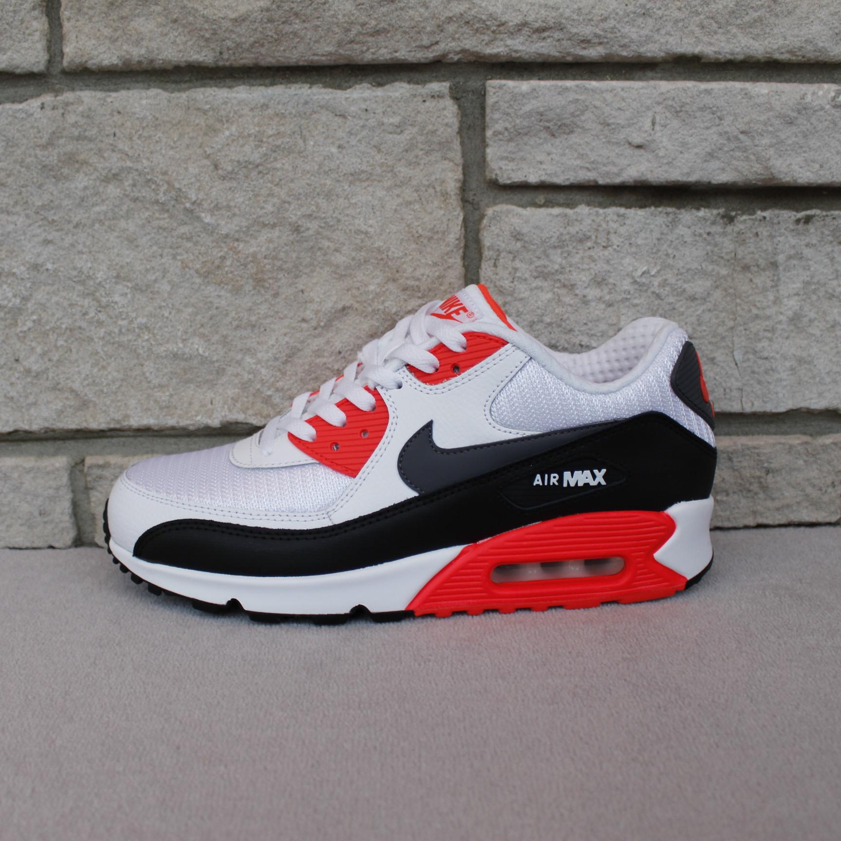 A+S on Twitter: "2015.10.1 tue. in store NIKE MAX 90 ESSENTIAL / 26.0 - #A_and_S #nike #airmax90essential http://t.co/LZL3YwwfyD" / Twitter