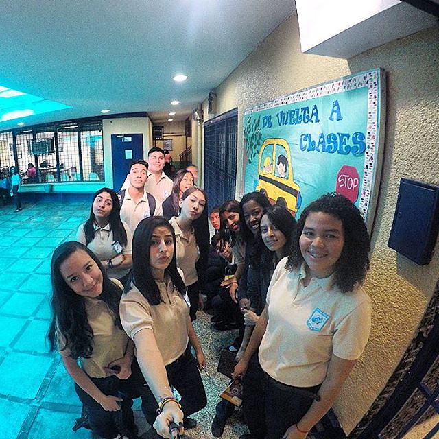 Vaneskarmp's tweet photo. #PromoXLI @Promoxli_41 @activatecaracas @LosCadillacs @redmusikfm #Concurso http://t.co/nW7uXlNIGw