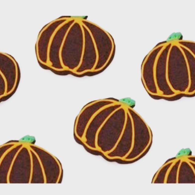 BakingforGood's tweet photo. #Fall is in the air! #FallTreats http://t.co/poCrdGlrFq http://t.co/UqT7GCt9J6