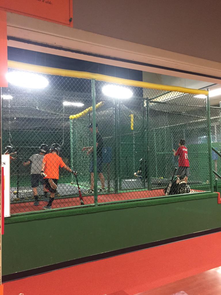AzWOB's tweet photo. Busy Wednesday at AzWOB! Come on in and check us out! Best cage rental prices in town! #baseball #azwob #arizona http://t.co/seEAMVF0tM