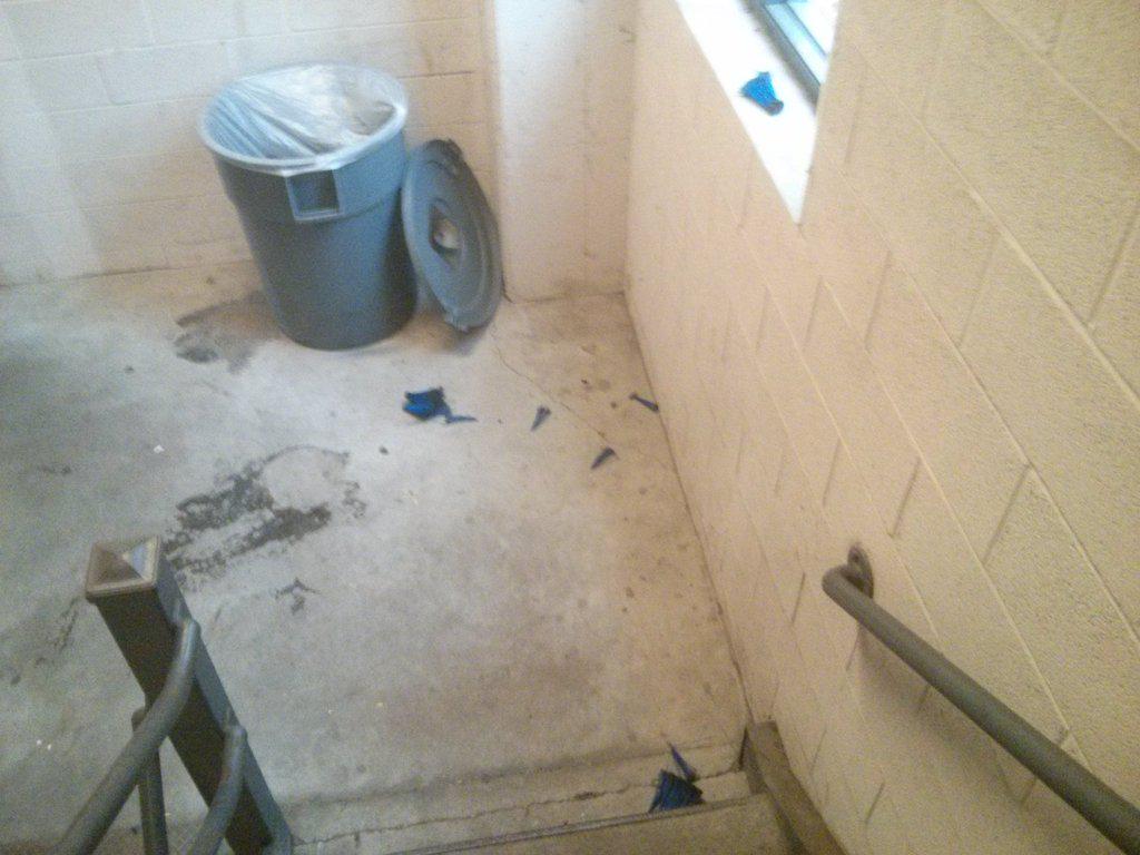 AtriumGarage's tweet photo. With what shall we sweep up the pieces of this broken broom? http://t.co/xax2RQ7mSU
