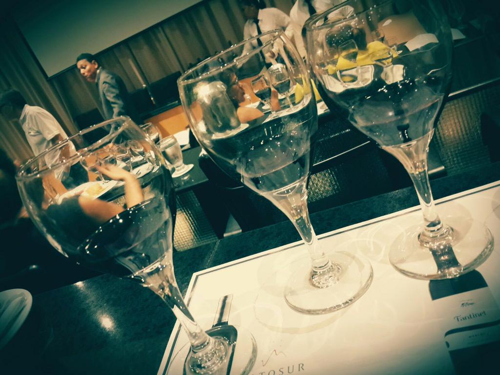 aimarasantos16's tweet photo. #MYCALE en Panamá!!! Mañana a las 20hrs en el Ateneo, Ciudad del Saber!
#catadevino @HolidayInn http://t.co/VZOMQFOJaQ