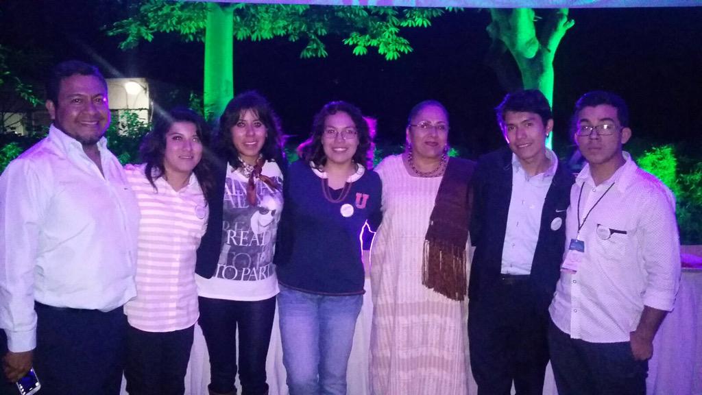 SecturOaxaca's tweet photo. Entrega de reconocimientos a la cadena de valor que participó en la capacitacion especializada en turismo #LGBTTTI http://t.co/0yKABSp95n
