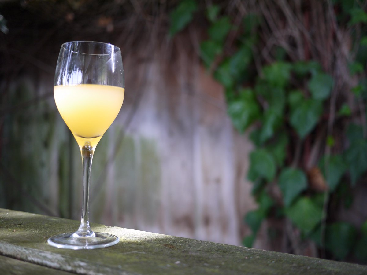 Alchema21's tweet photo. Let's have some honey #wine and get #tipsy on #WineWednesday! http://t.co/nRGovf0O7K