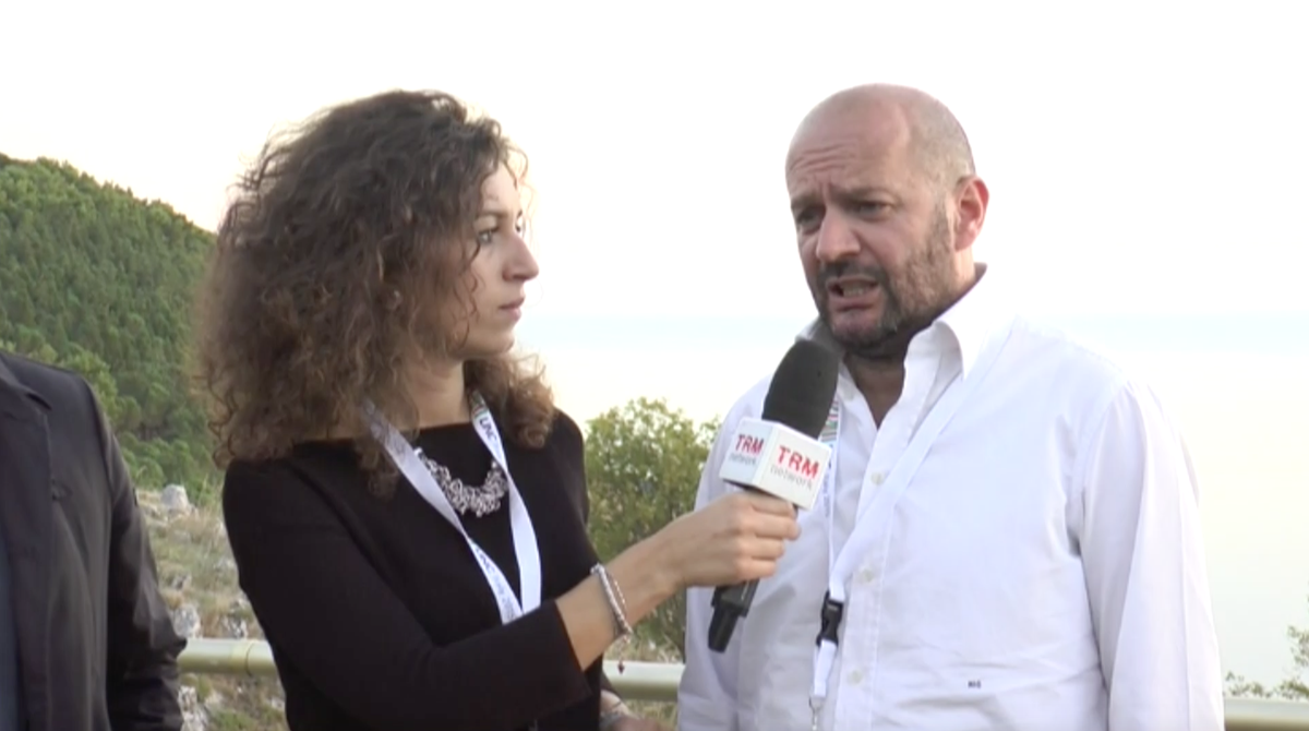 TRMh24's tweet photo. Alle 11.00 live da Maratea per il #LINC2015 conferenza GAL europei per la prima volta in Italia -su Sky519 e TRMtv.it http://t.co/ZXlK4xezEy